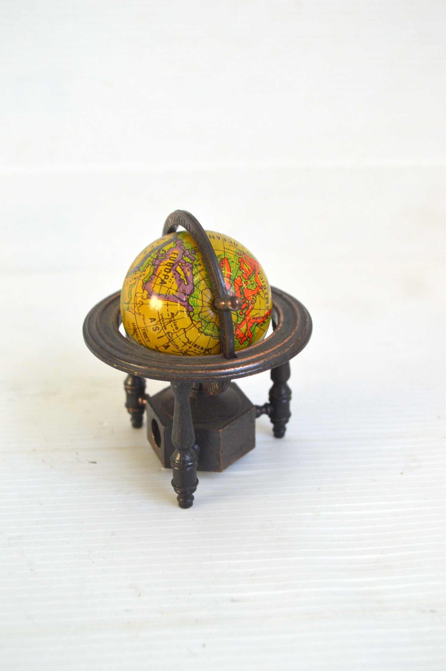 globe-terrestre-vintage