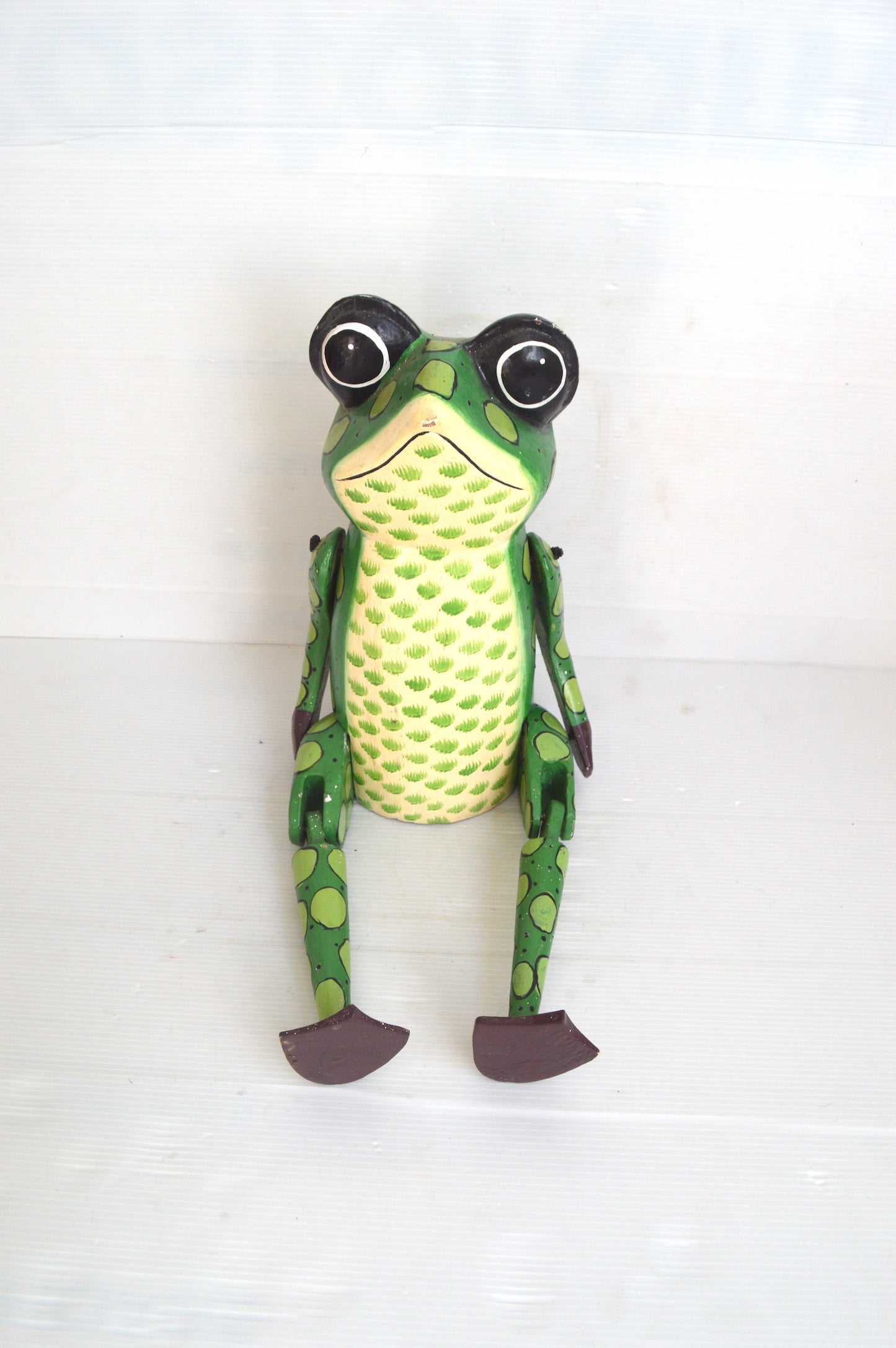 grand-pantin-articule-grenouille