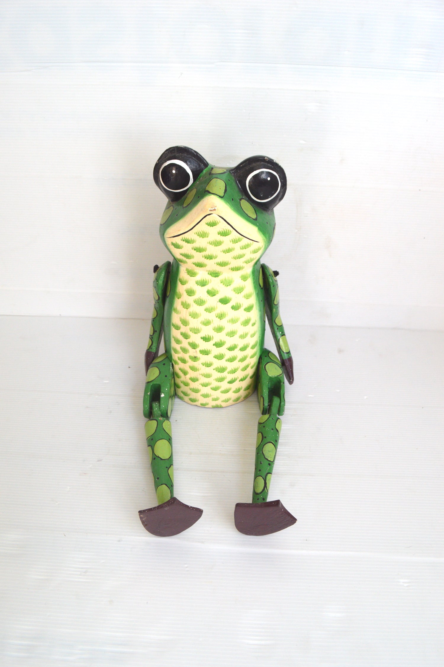 grand-pantin-articule-grenouille