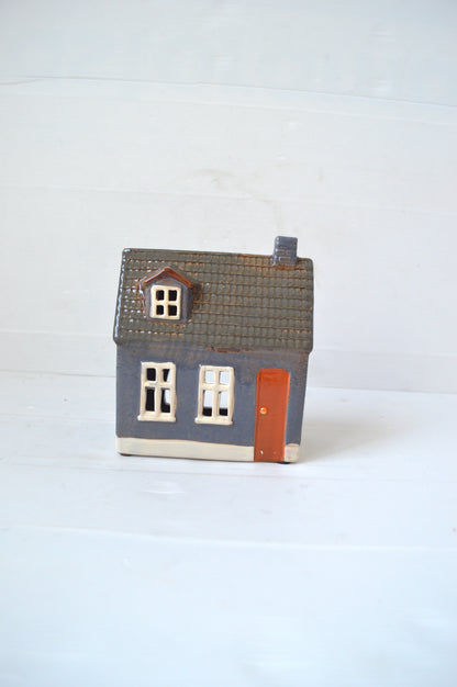 lanterne-en-forme-de-maison-en-ceramique