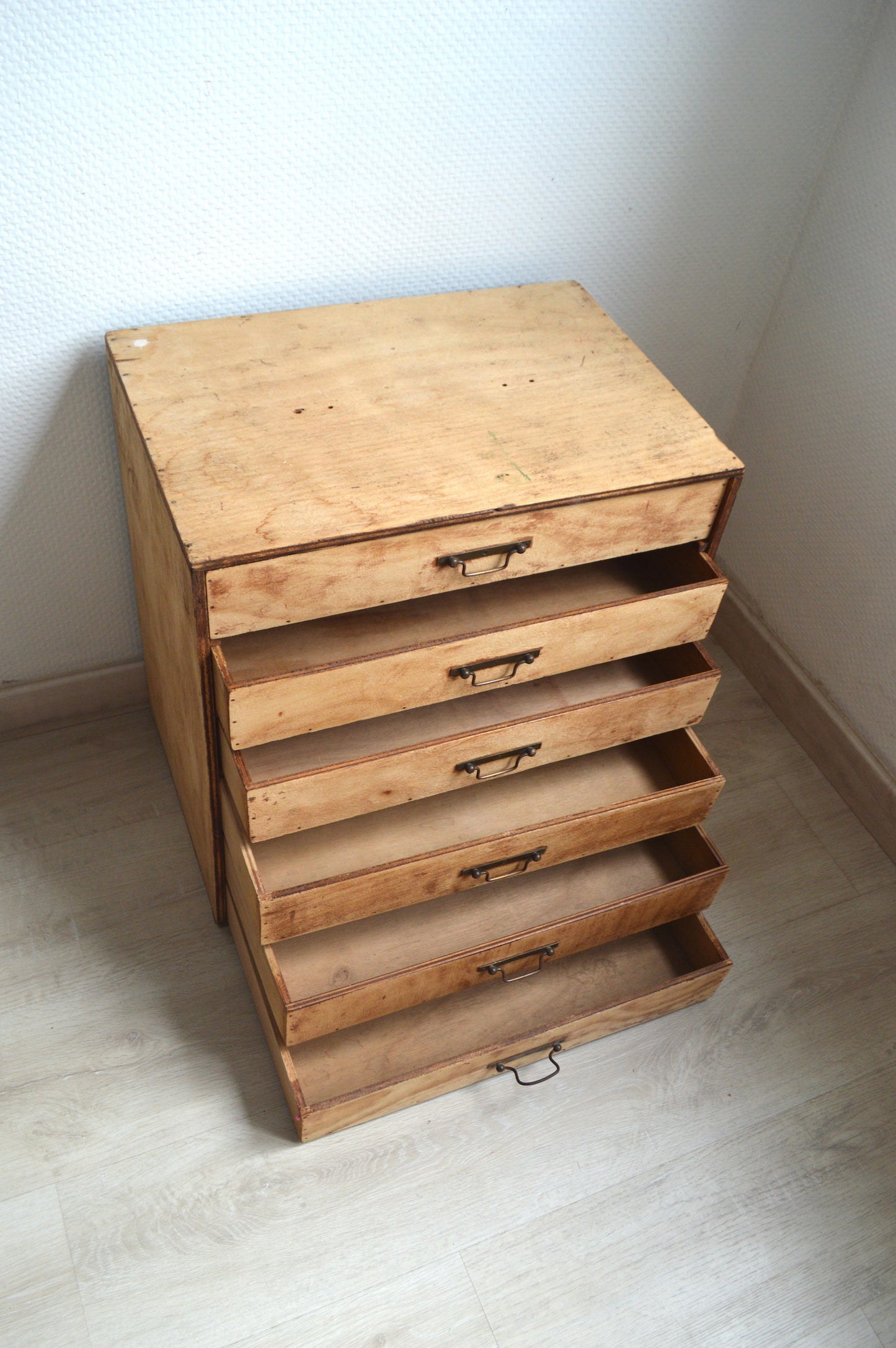 meuble-de-mérier-en-bois