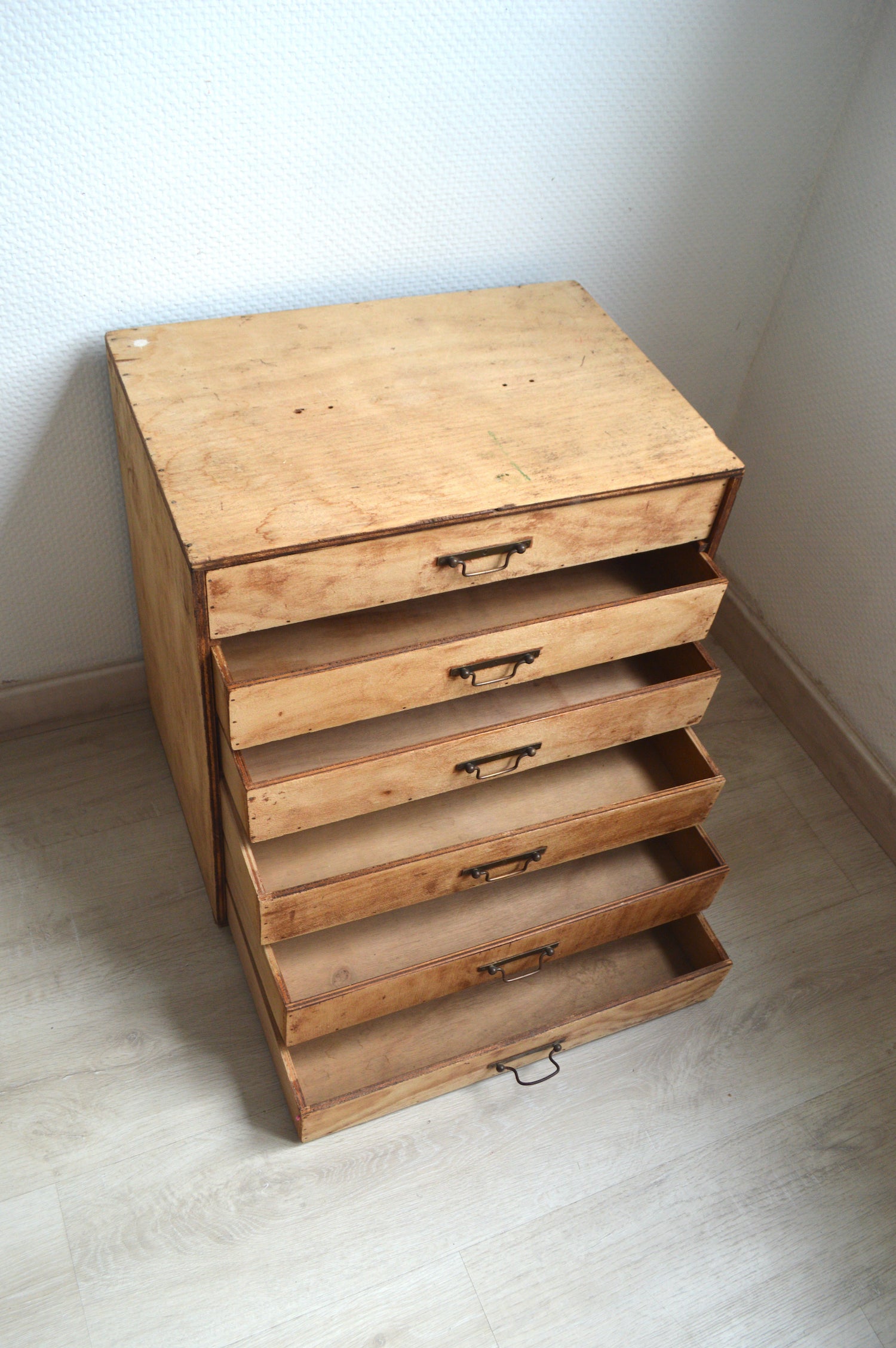 meuble-de-mérier-en-bois