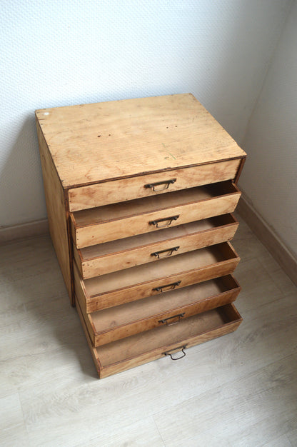 meuble-de-mérier-en-bois