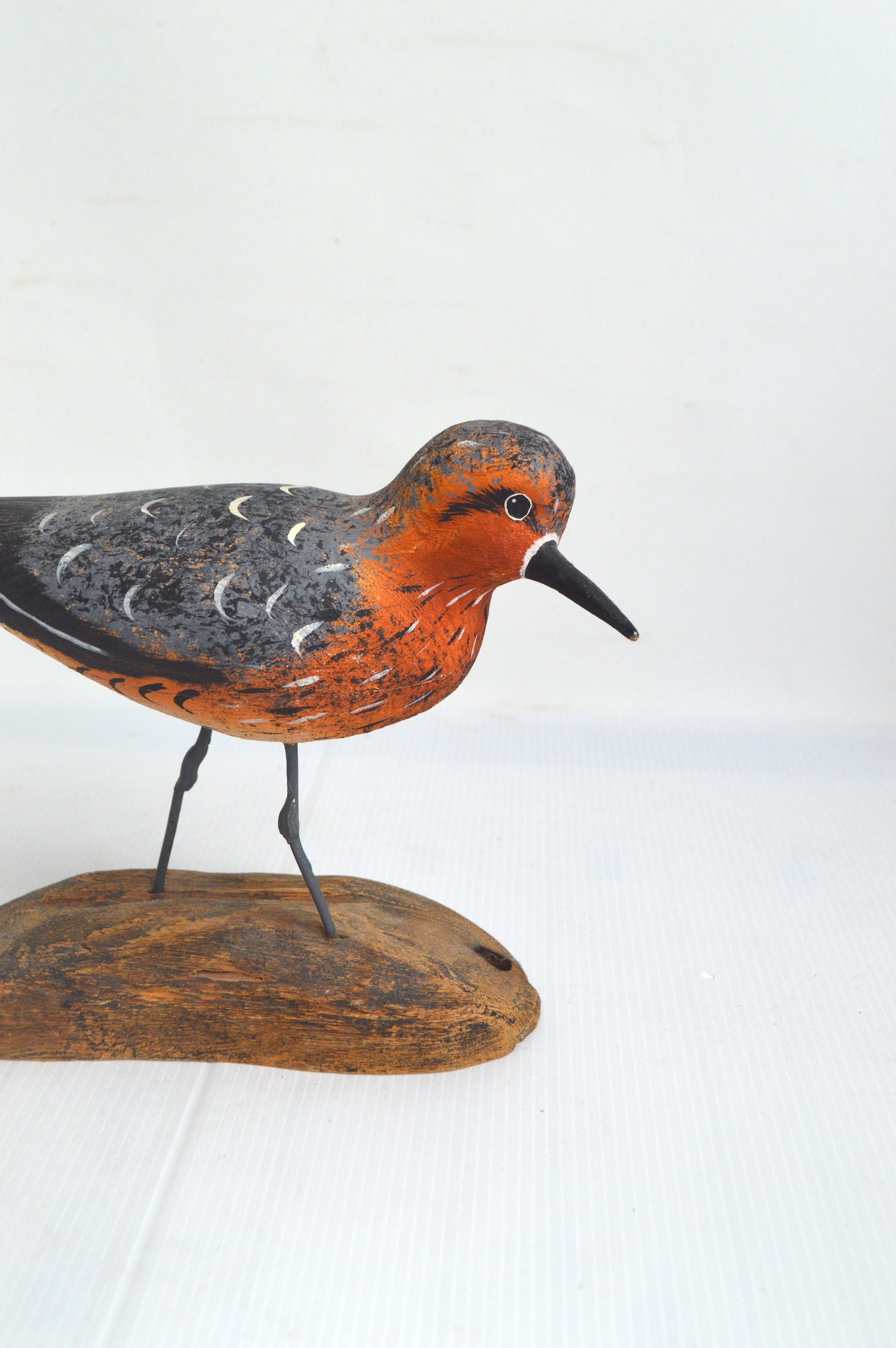 oiseau-en-bois-sculpté