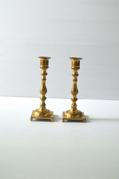 Duo de bougeoirs dorés