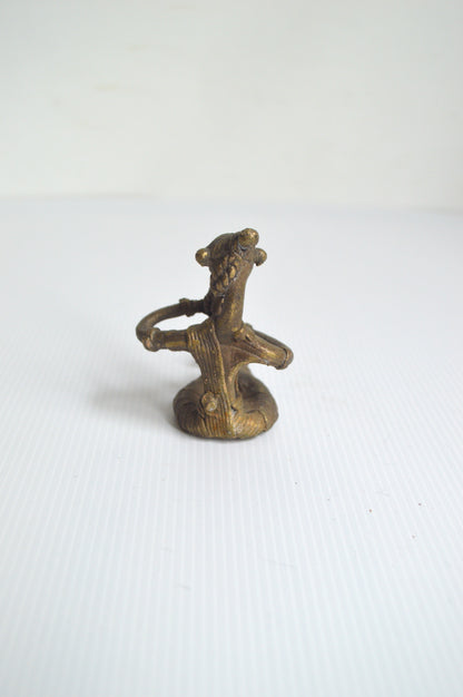 personnage-decoratif-en-bronze