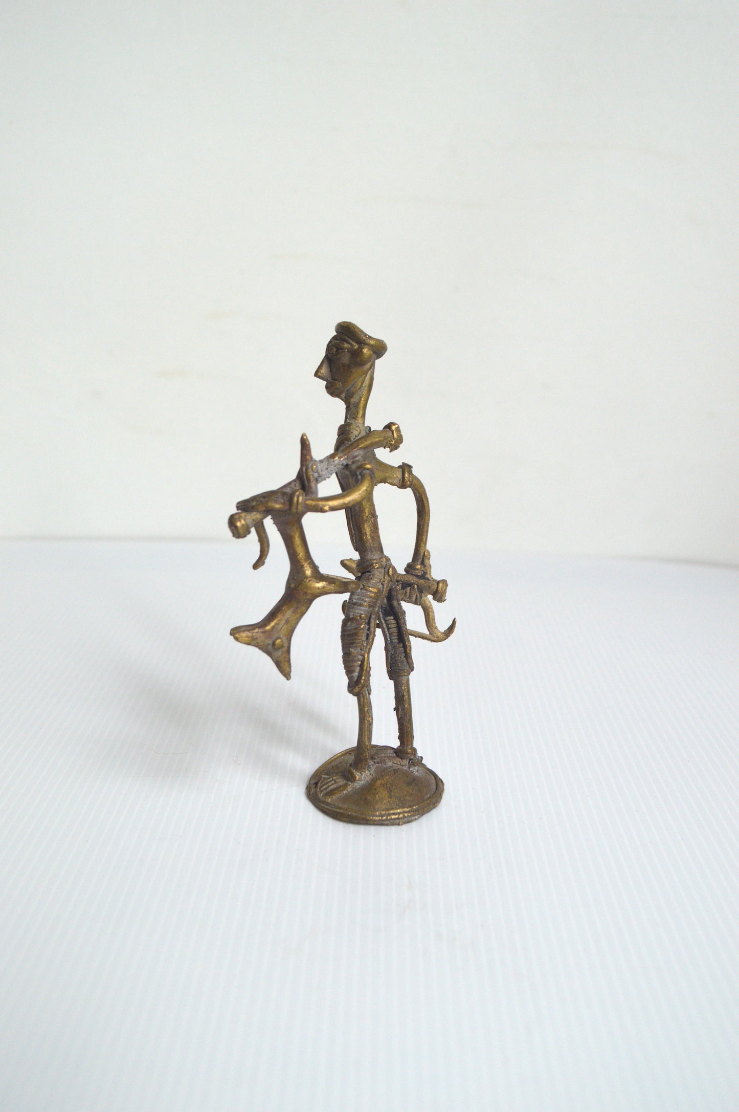 personnage-en-bronze