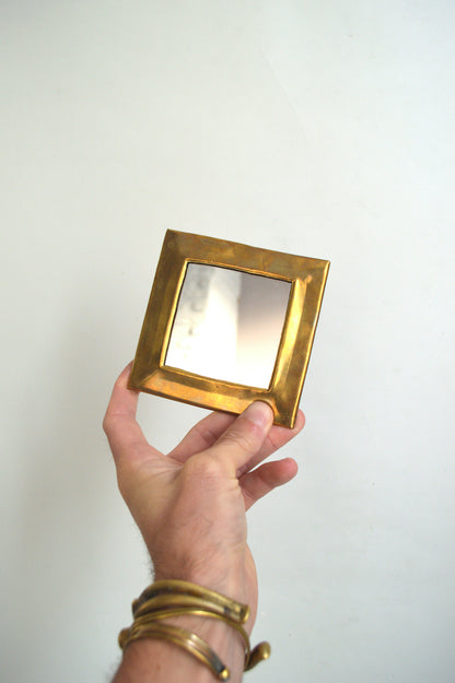 petit miroir carré doré