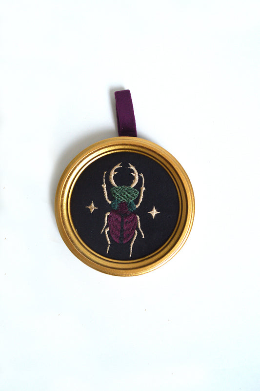 scarabée décoratif brodé
