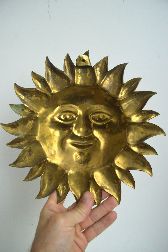Soleil décoratif en métal