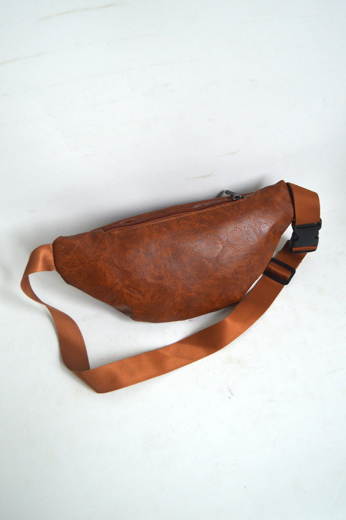 sac banane homme marron