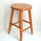 tabouret vintage en bois