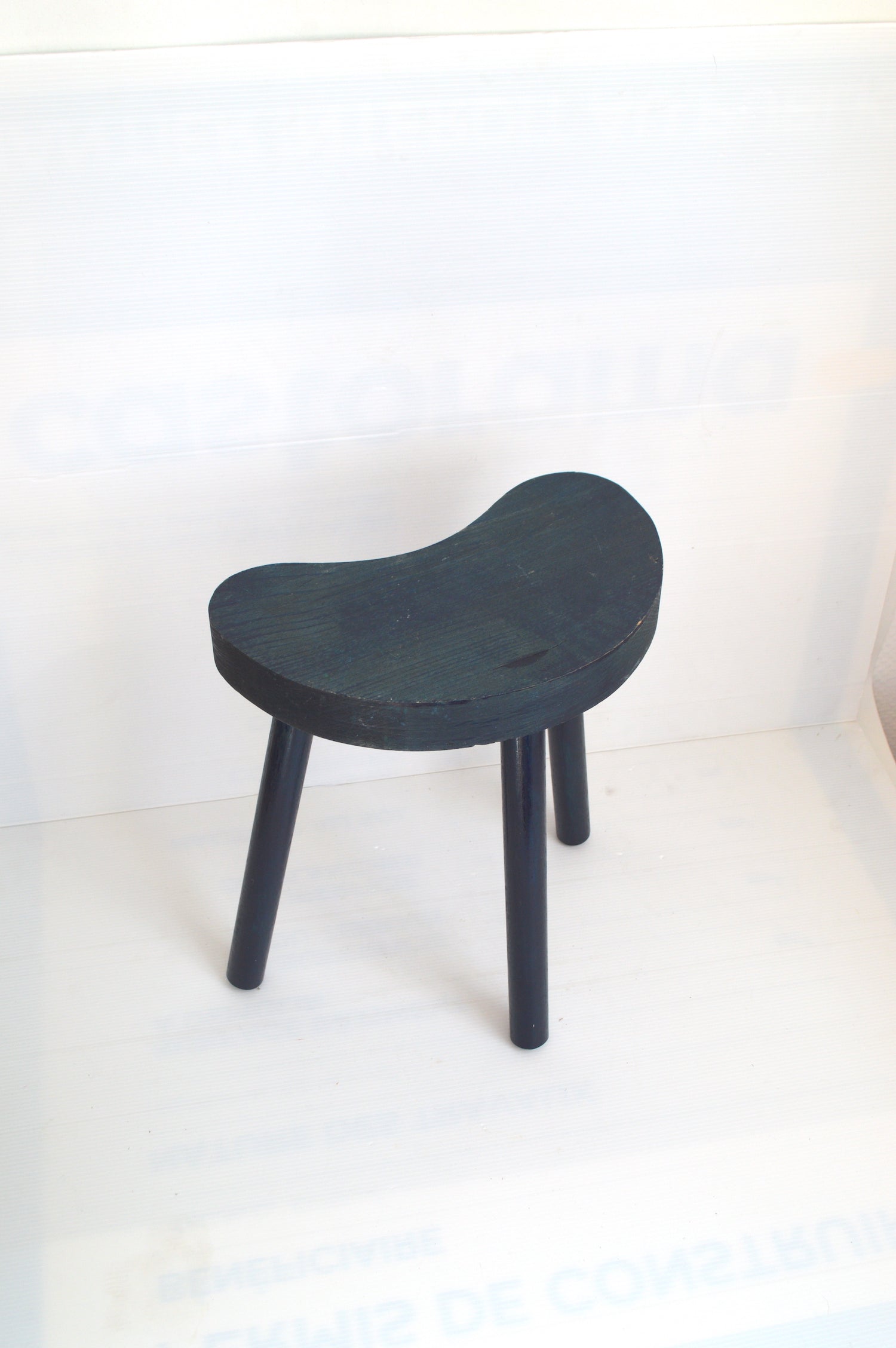 tabouret-vintage-en-bois