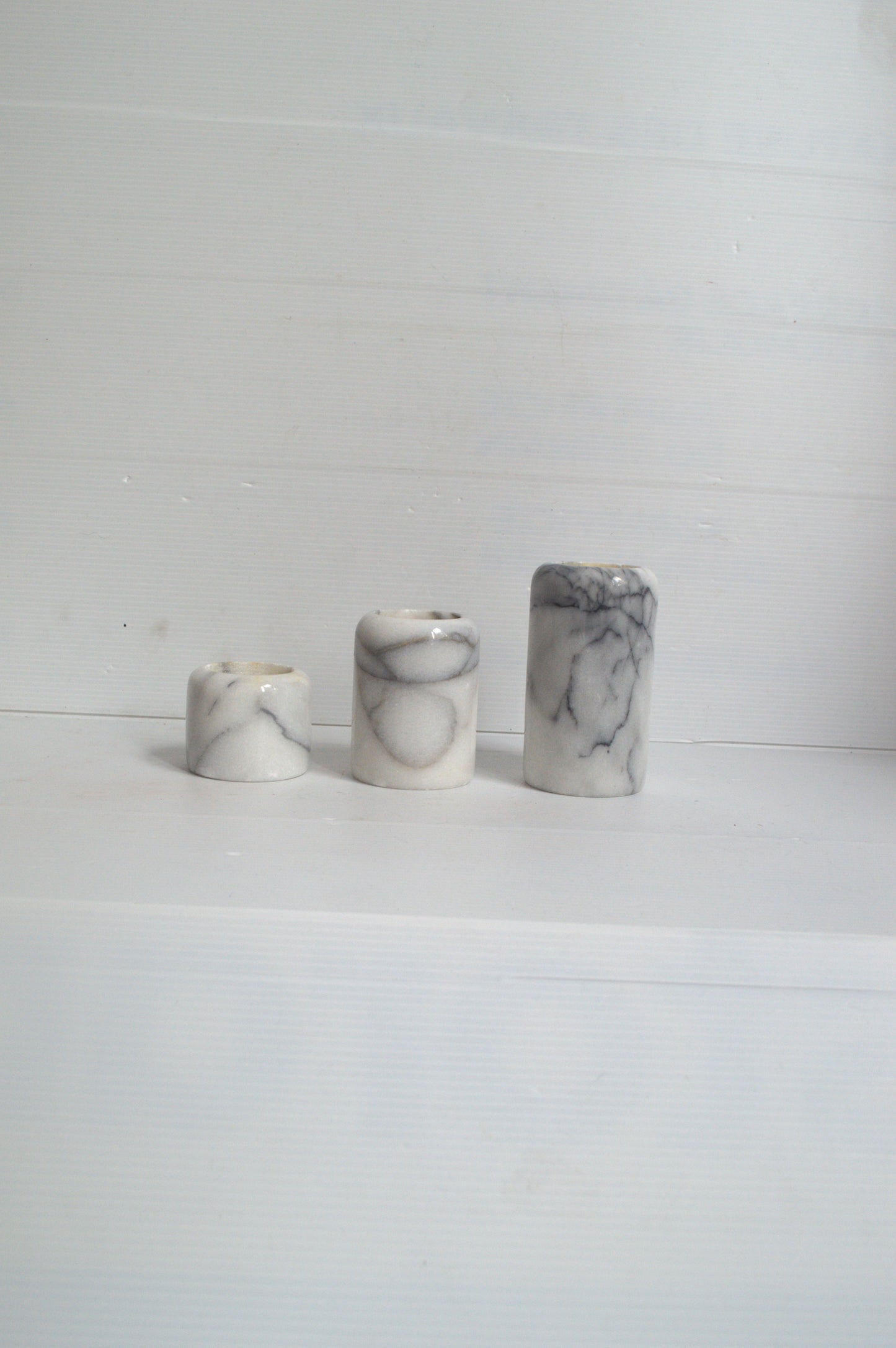 trio-de-bougeoirs-en-marbre