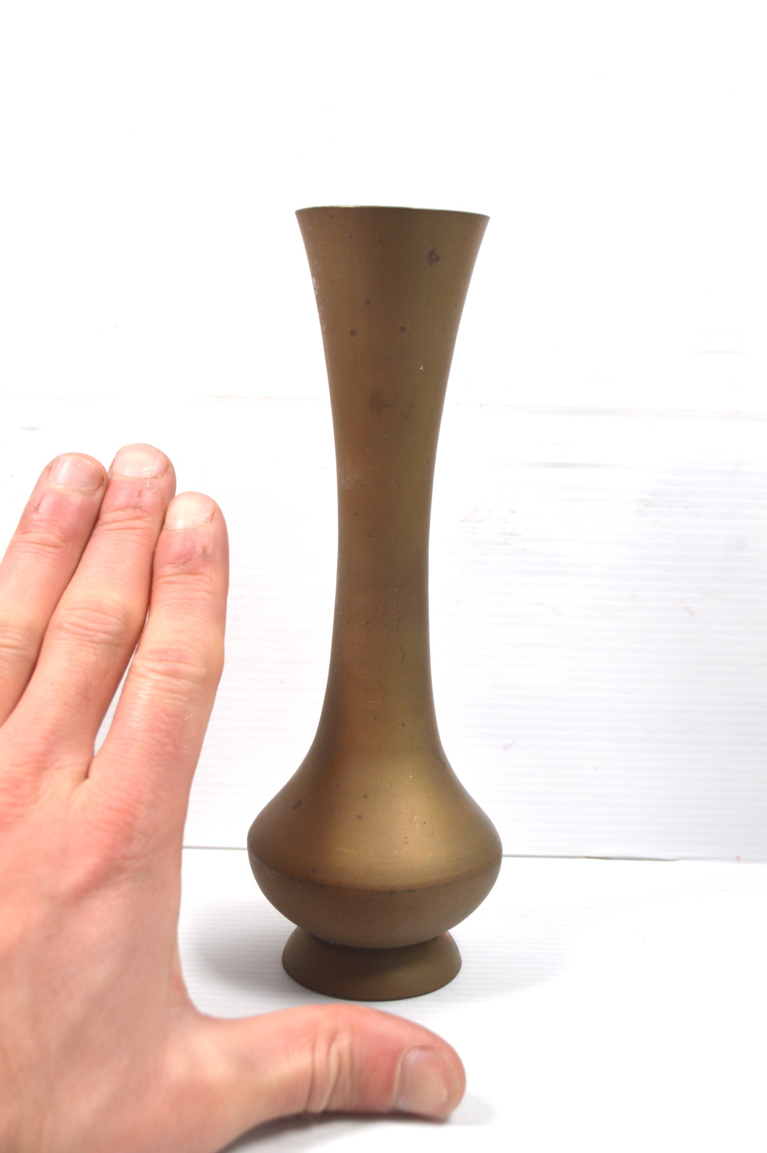vase-en-laiton