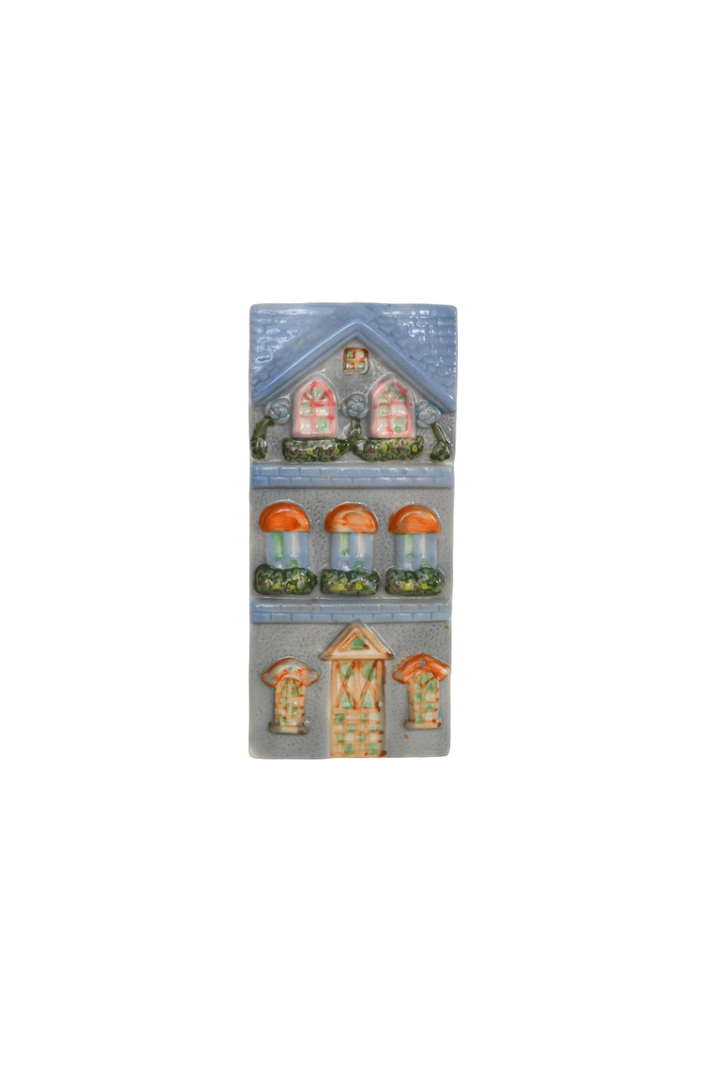 vase-mural-en-forme-de-maison