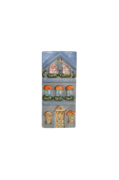 vase-mural-en-forme-de-maison