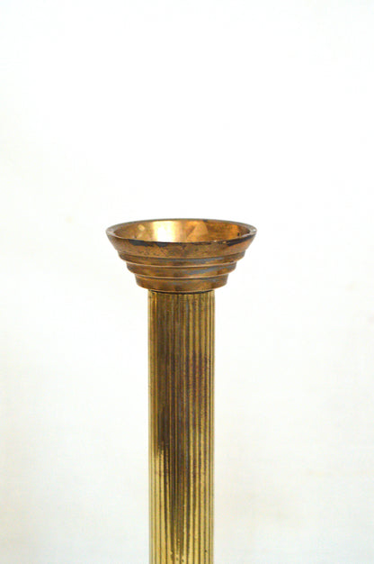 Paire de chandeliers dorés