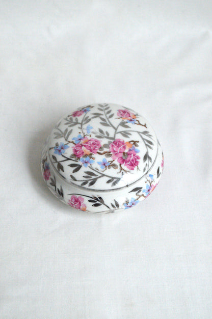 Boîte en porcelaine