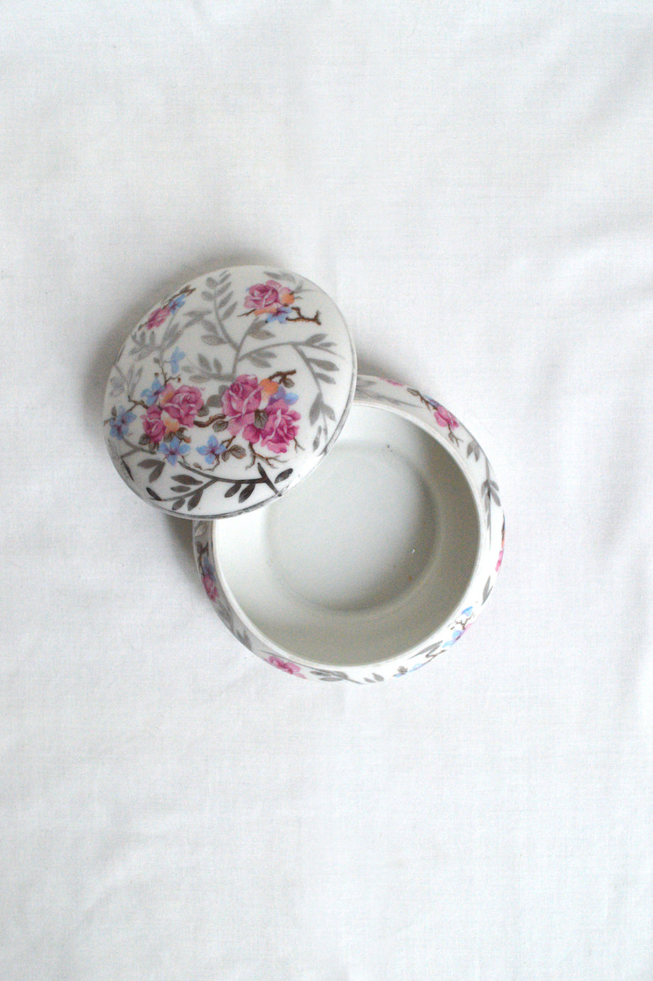 Boîte en porcelaine