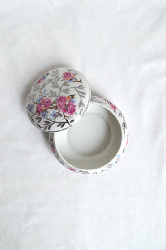 Boîte en porcelaine