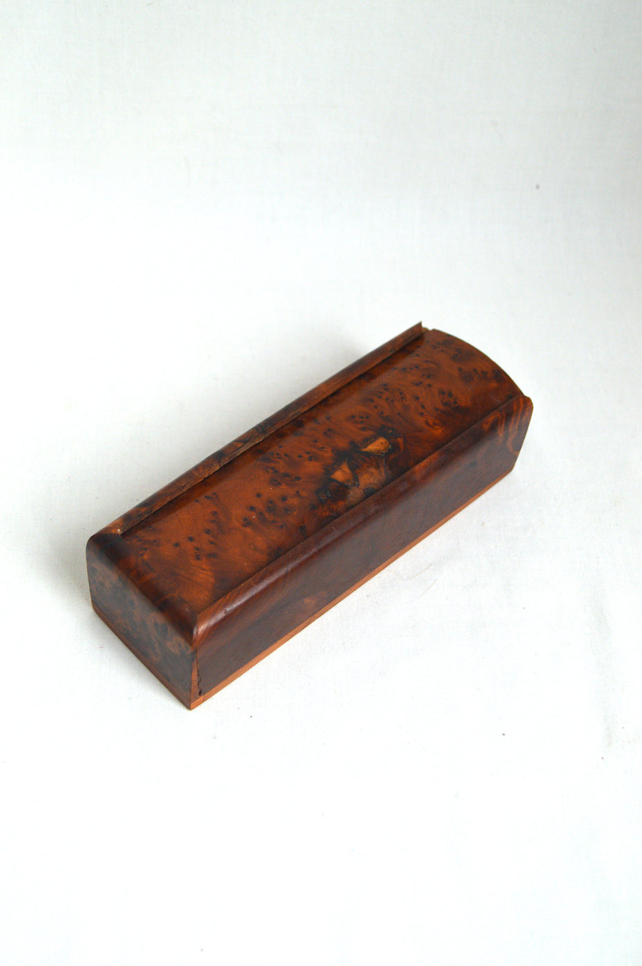 Boîte de dominos vintage