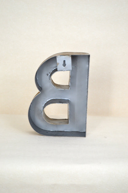Lettre B