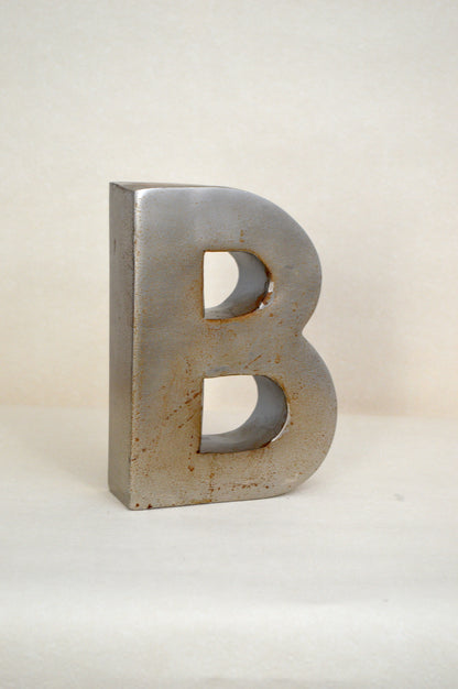 Lettre B