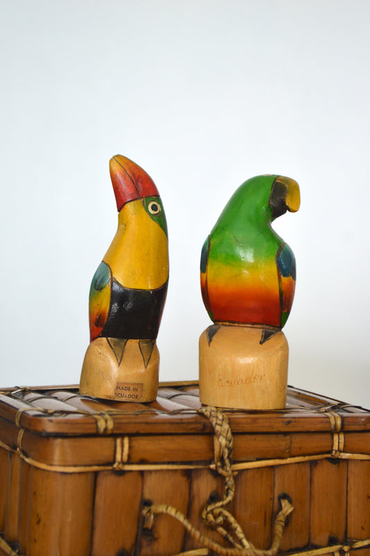 Toucan et perroquet en bois