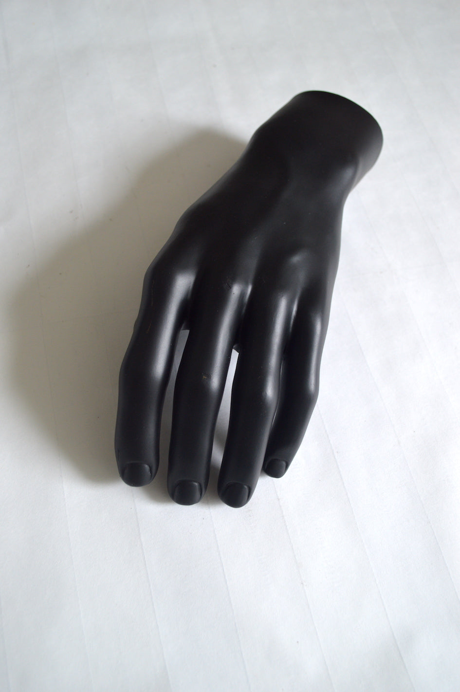 Main d'homme noire