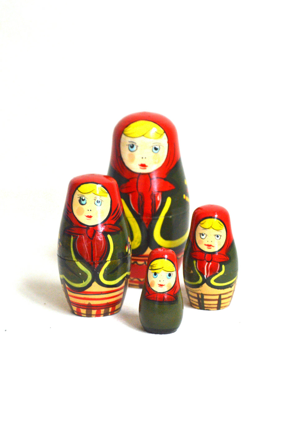 4 poupées russes